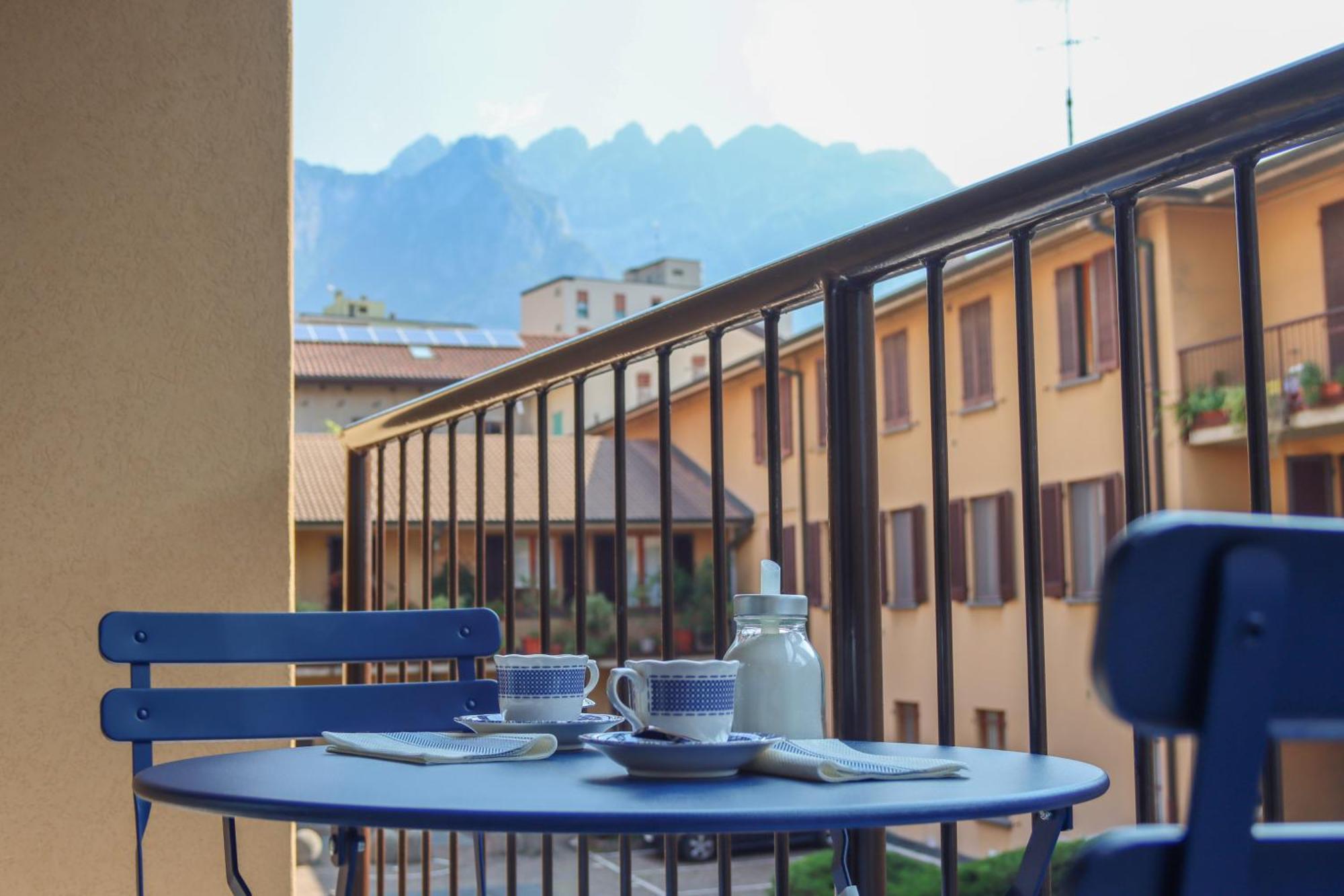 Апартаменты Casa Ardo Wifi & Free Parking In Lecco Center Экстерьер фото