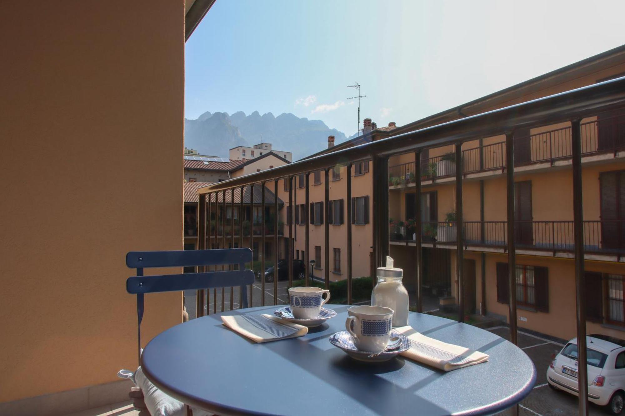 Апартаменты Casa Ardo Wifi & Free Parking In Lecco Center Экстерьер фото
